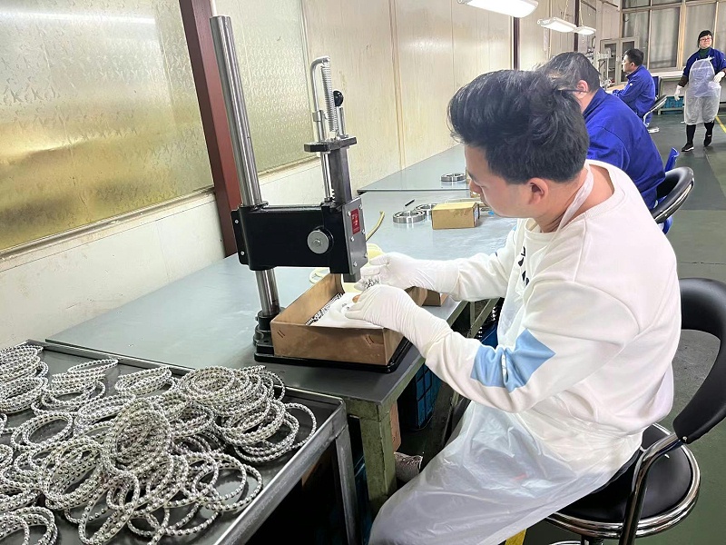 滚珠轴承