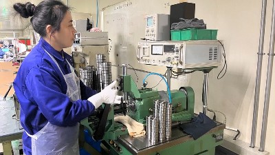 有哪些原因会造成主轴专用轴承的温度升高？